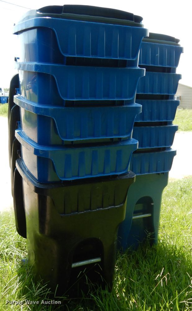 image for item HC9747 (10) trash cans