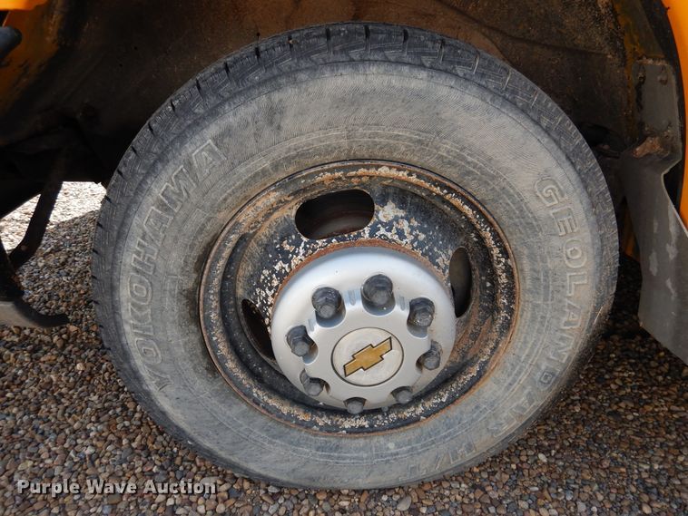 image for item HO9018 2010 Chevrolet Express G4500 CT4 Collins school bus