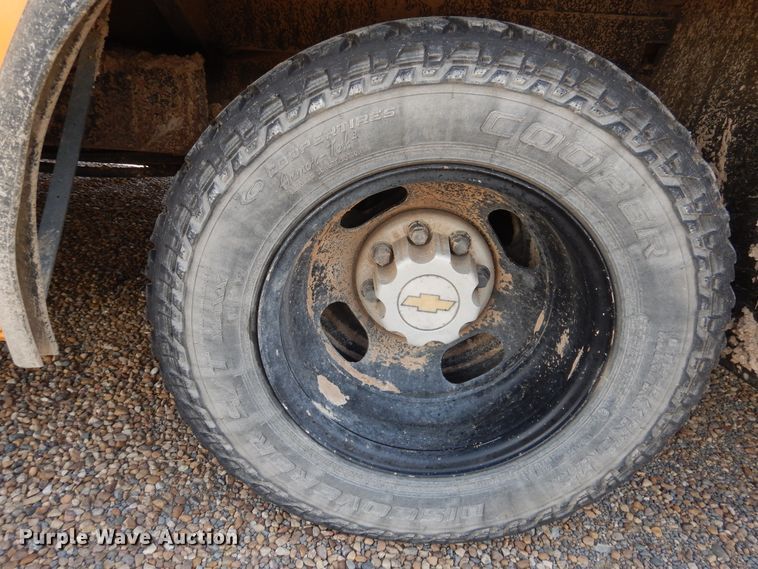 image for item HO9018 2010 Chevrolet Express G4500 CT4 Collins school bus