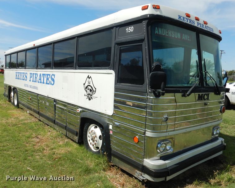 image for item HO9019 1981 MCI MC-9  Crusader coach bus