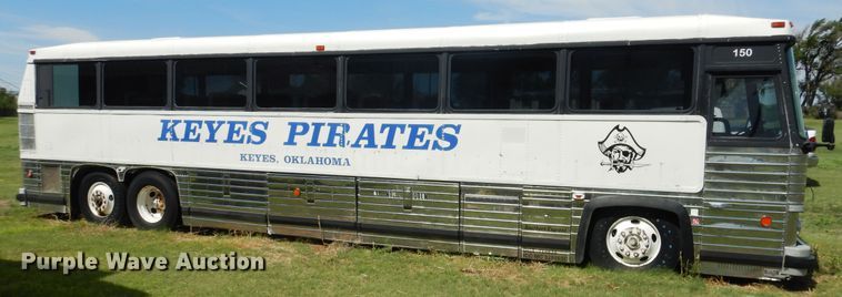 image for item HO9019 1981 MCI MC-9  Crusader coach bus