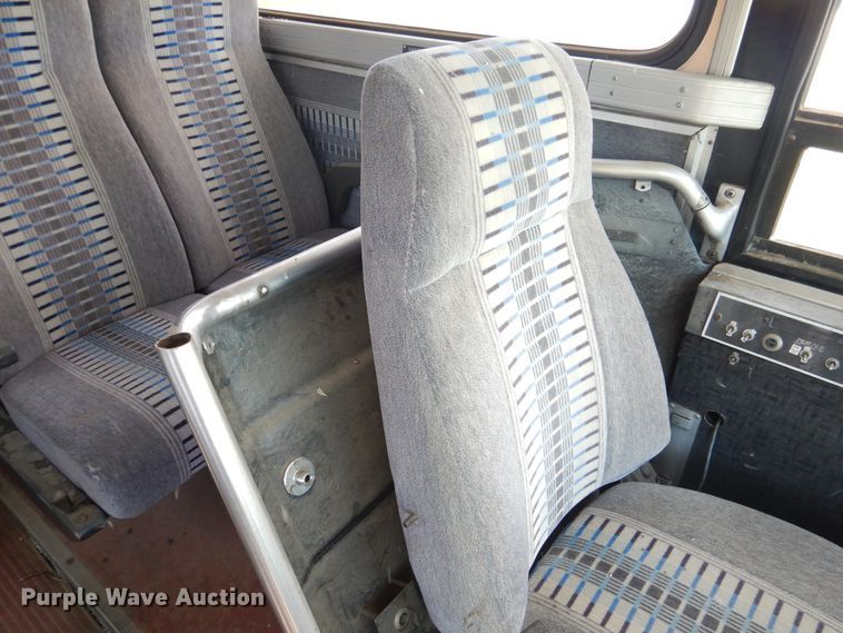 image for item HO9019 1981 MCI MC-9  Crusader coach bus