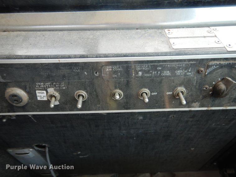 image for item HO9019 1981 MCI MC-9  Crusader coach bus