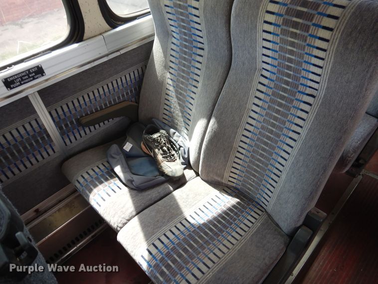 image for item HO9019 1981 MCI MC-9  Crusader coach bus