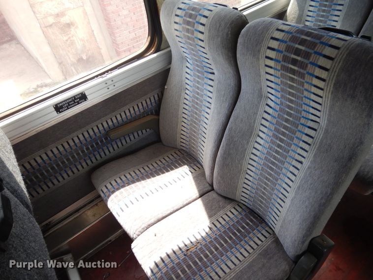 image for item HO9019 1981 MCI MC-9  Crusader coach bus