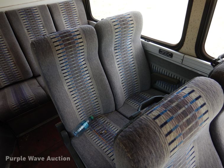 image for item HO9019 1981 MCI MC-9  Crusader coach bus