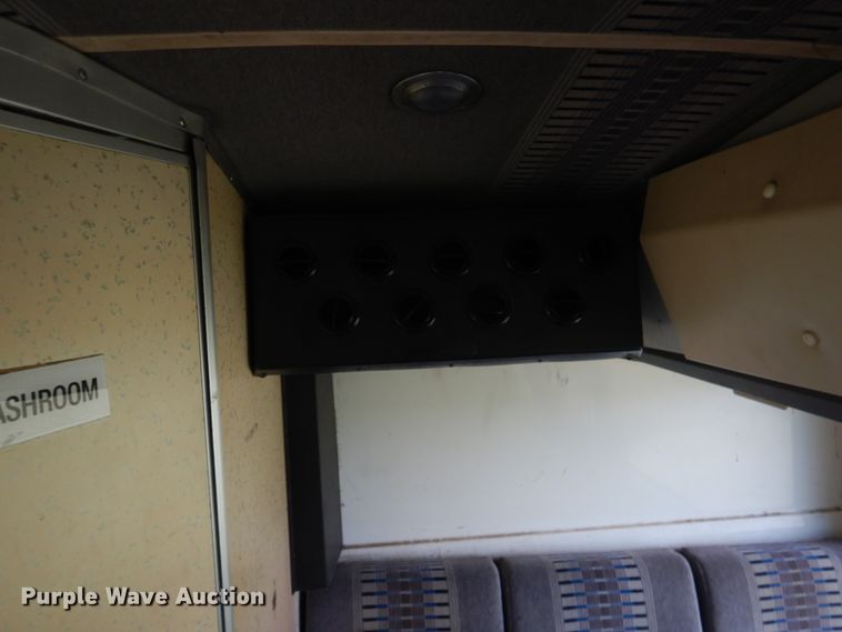 image for item HO9019 1981 MCI MC-9  Crusader coach bus