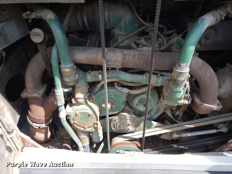 image for item HO9019 1981 MCI MC-9  Crusader coach bus