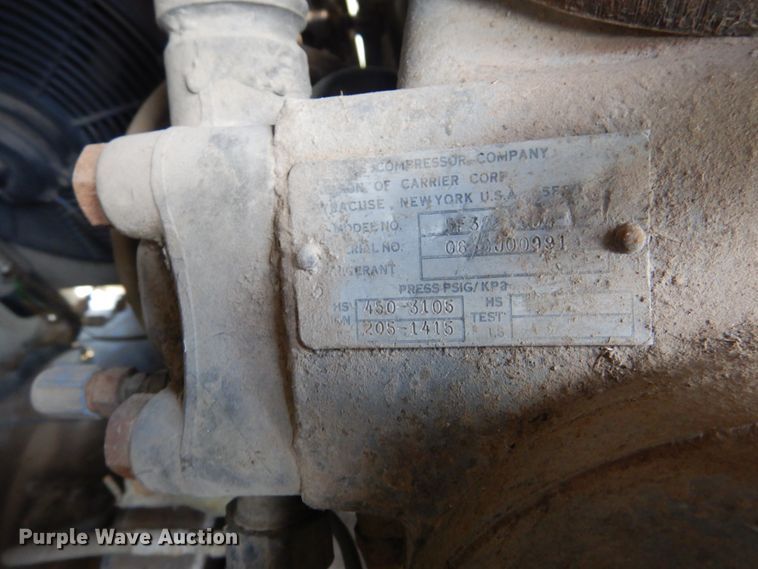 image for item HO9019 1981 MCI MC-9  Crusader coach bus