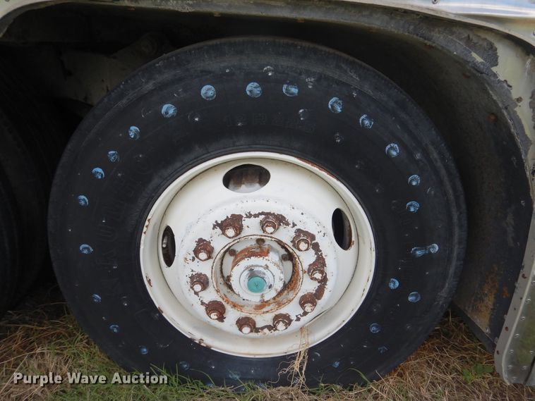 image for item HO9019 1981 MCI MC-9  Crusader coach bus