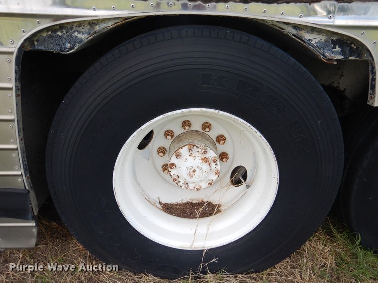 image for item HO9019 1981 MCI MC-9  Crusader coach bus