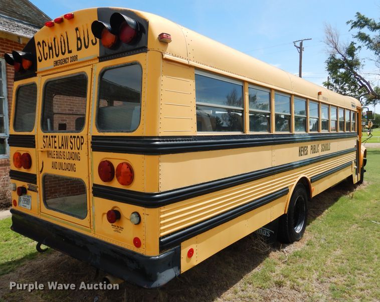 image for item HO9020 1995 International 3800  school bus