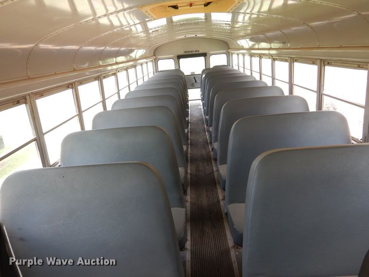 image for item HO9020 1995 International 3800  school bus