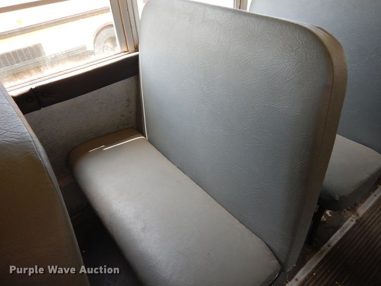 image for item HO9020 1995 International 3800  school bus