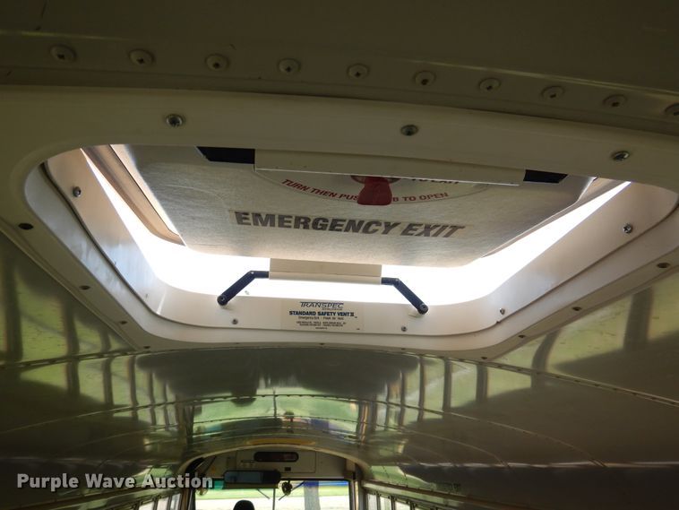 image for item HO9020 1995 International 3800  school bus