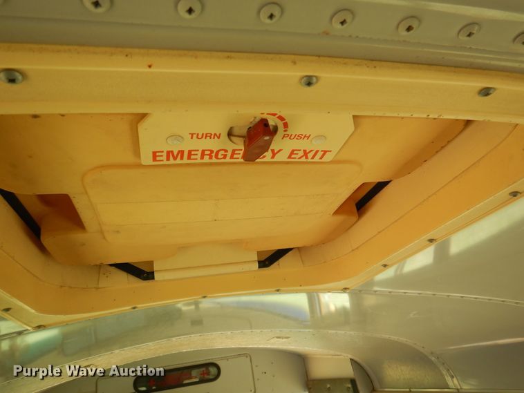 image for item HO9020 1995 International 3800  school bus