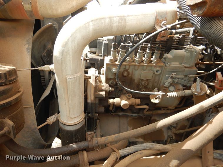 image for item HO9020 1995 International 3800  school bus