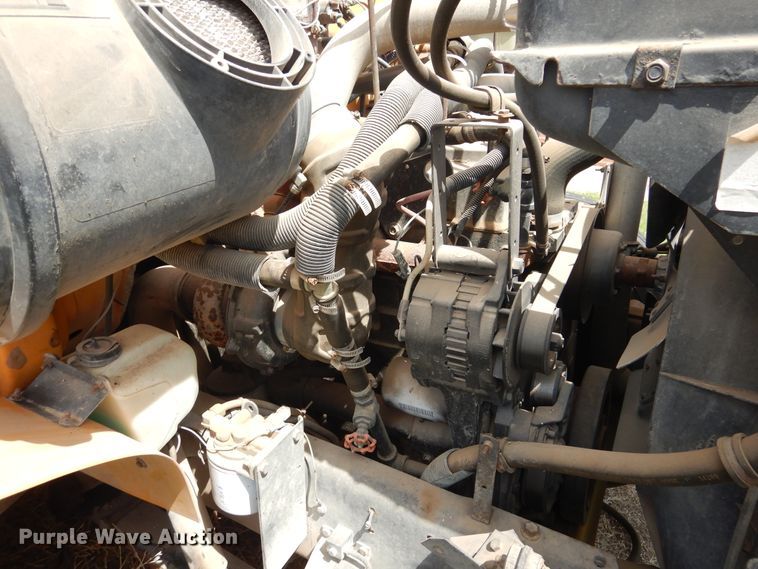 image for item HO9020 1995 International 3800  school bus