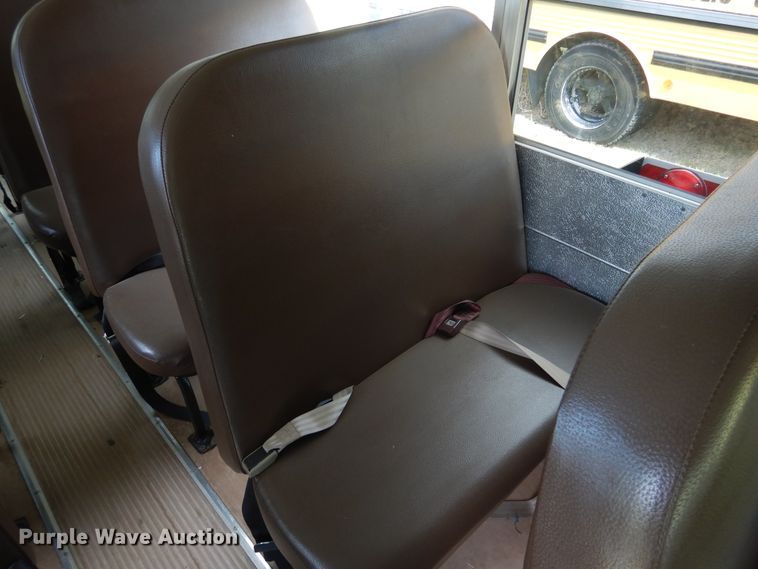 image for item HO9021 2008 Ford E450  Blue Bird B2V school bus