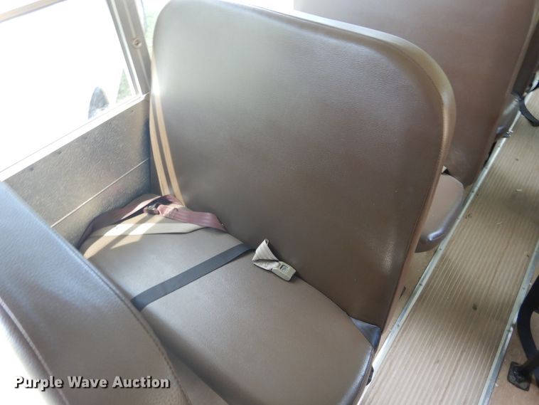 image for item HO9021 2008 Ford E450  Blue Bird B2V school bus