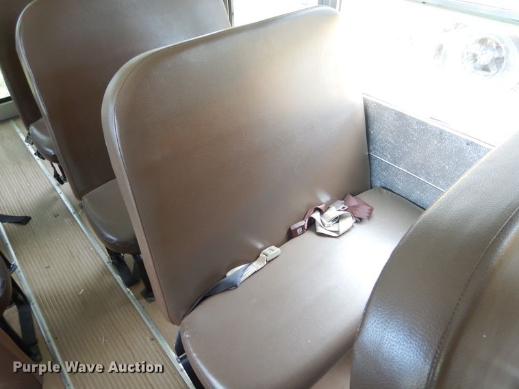 image for item HO9021 2008 Ford E450  Blue Bird B2V school bus