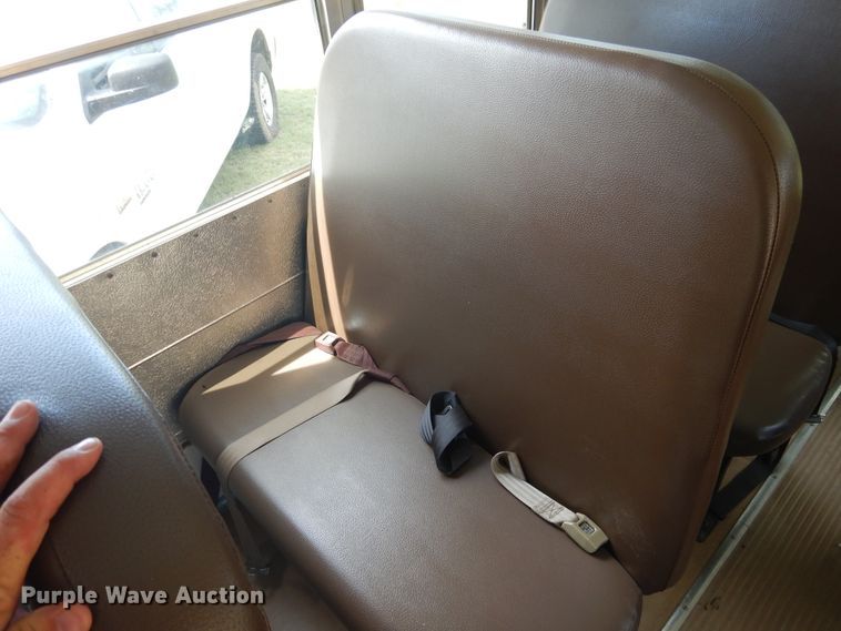 image for item HO9021 2008 Ford E450  Blue Bird B2V school bus