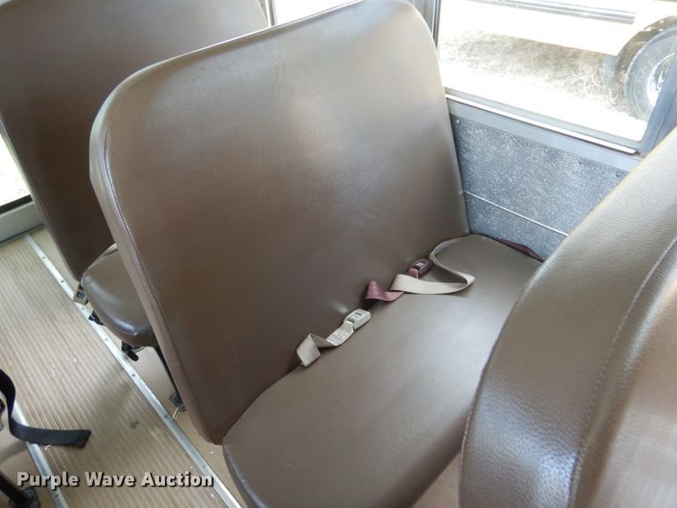 image for item HO9021 2008 Ford E450  Blue Bird B2V school bus