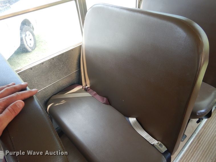 image for item HO9021 2008 Ford E450  Blue Bird B2V school bus