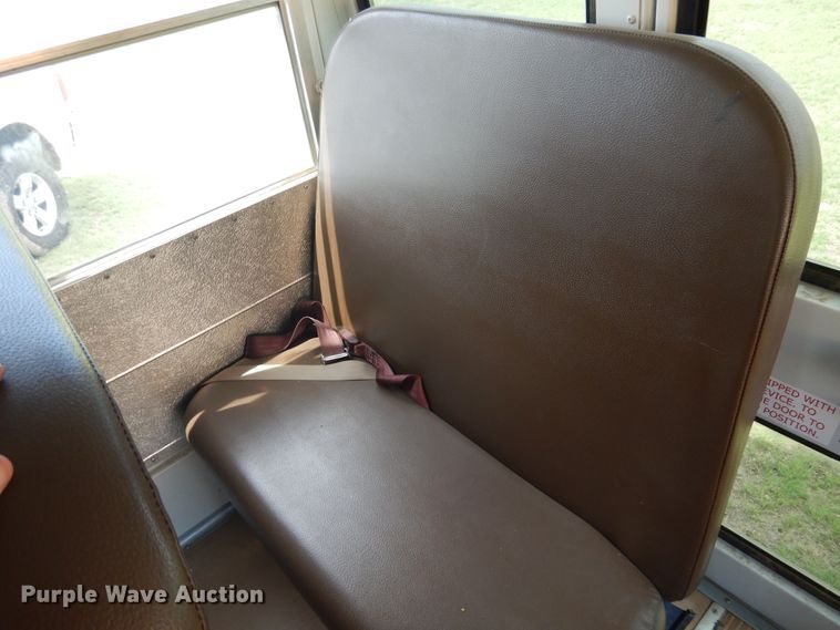 image for item HO9021 2008 Ford E450  Blue Bird B2V school bus