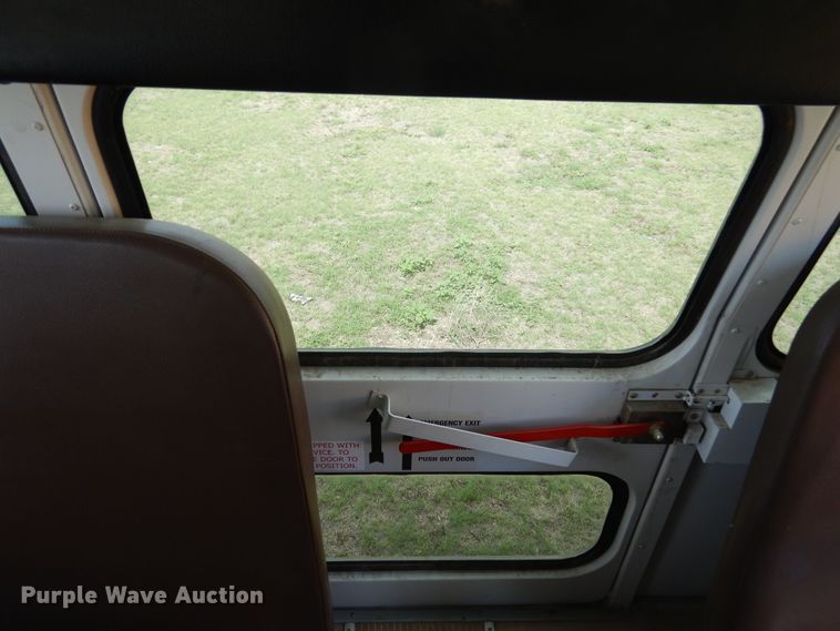 image for item HO9021 2008 Ford E450  Blue Bird B2V school bus