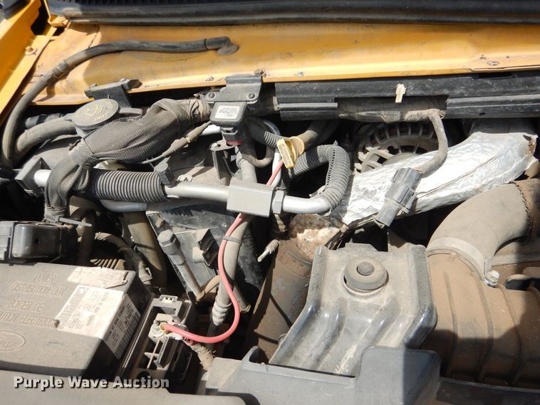 image for item HO9021 2008 Ford E450  Blue Bird B2V school bus