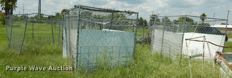image for item HR9516 Approximately 75 chain link fence panels