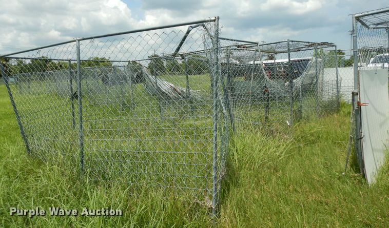 image for item HR9516 Approximately 75 chain link fence panels