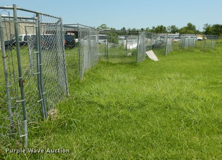 image for item HR9516 Approximately 75 chain link fence panels