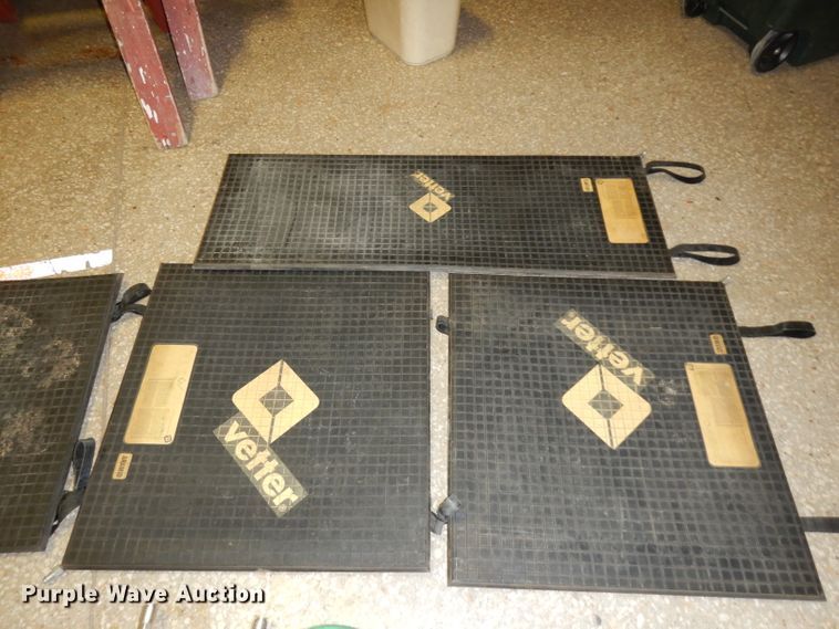 Vetter vehicle rescue air bag in Emporia, KS Item HY9560 sold