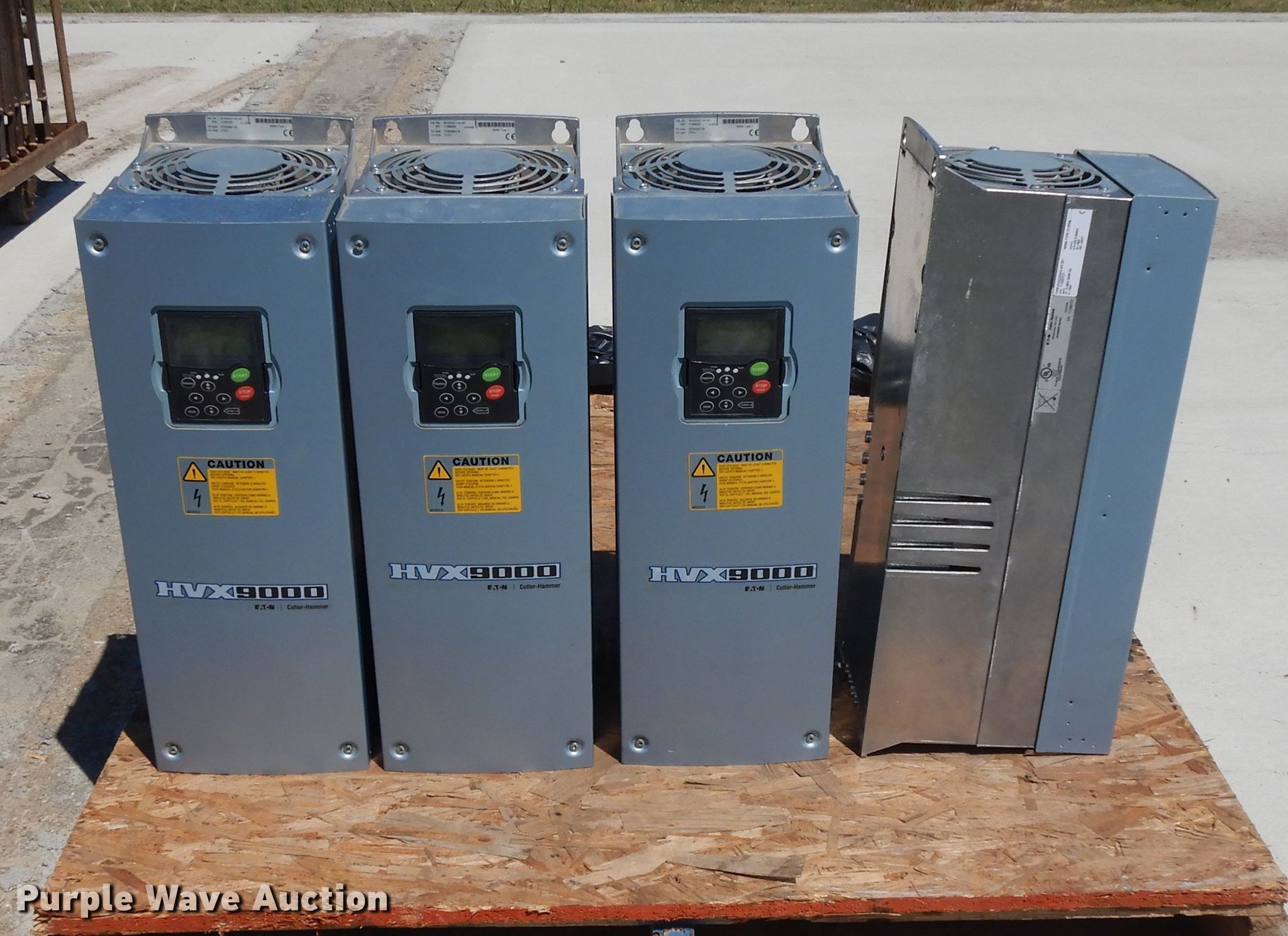 (4) 2008 Eaton Cutler Hammer pump controllers in Belleville, KS Item