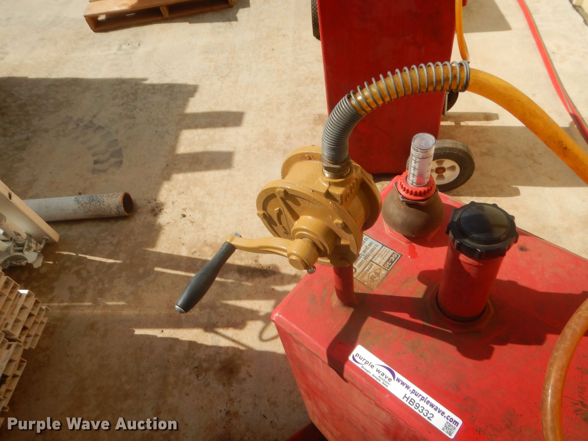 Handy fuel caddy in Norman, OK Item HB9332 sold Purple Wave