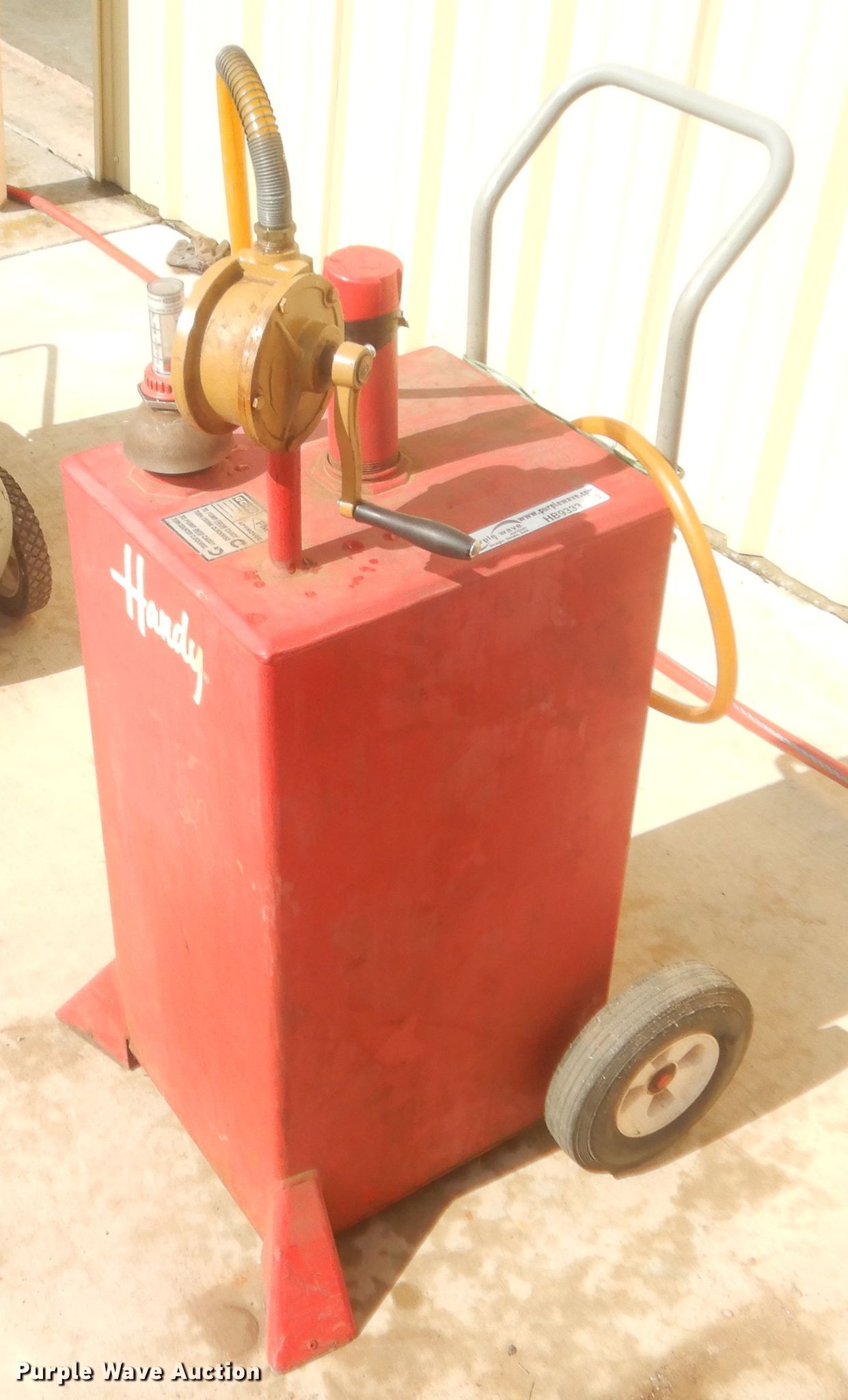 Handy fuel caddy in Norman, OK Item HB9333 sold Purple Wave