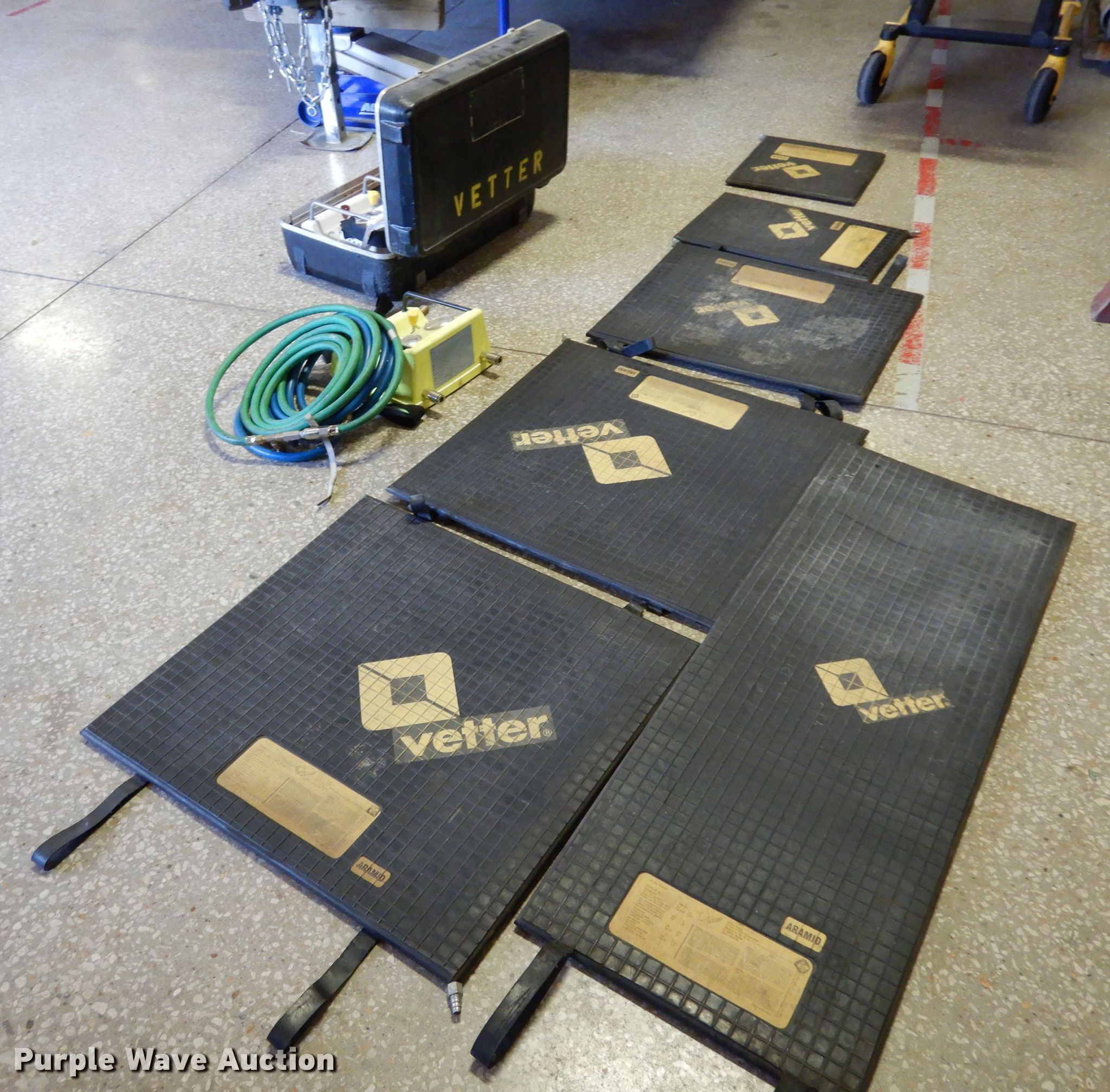 Vetter vehicle rescue air bag in Emporia, KS Item HY9560 sold