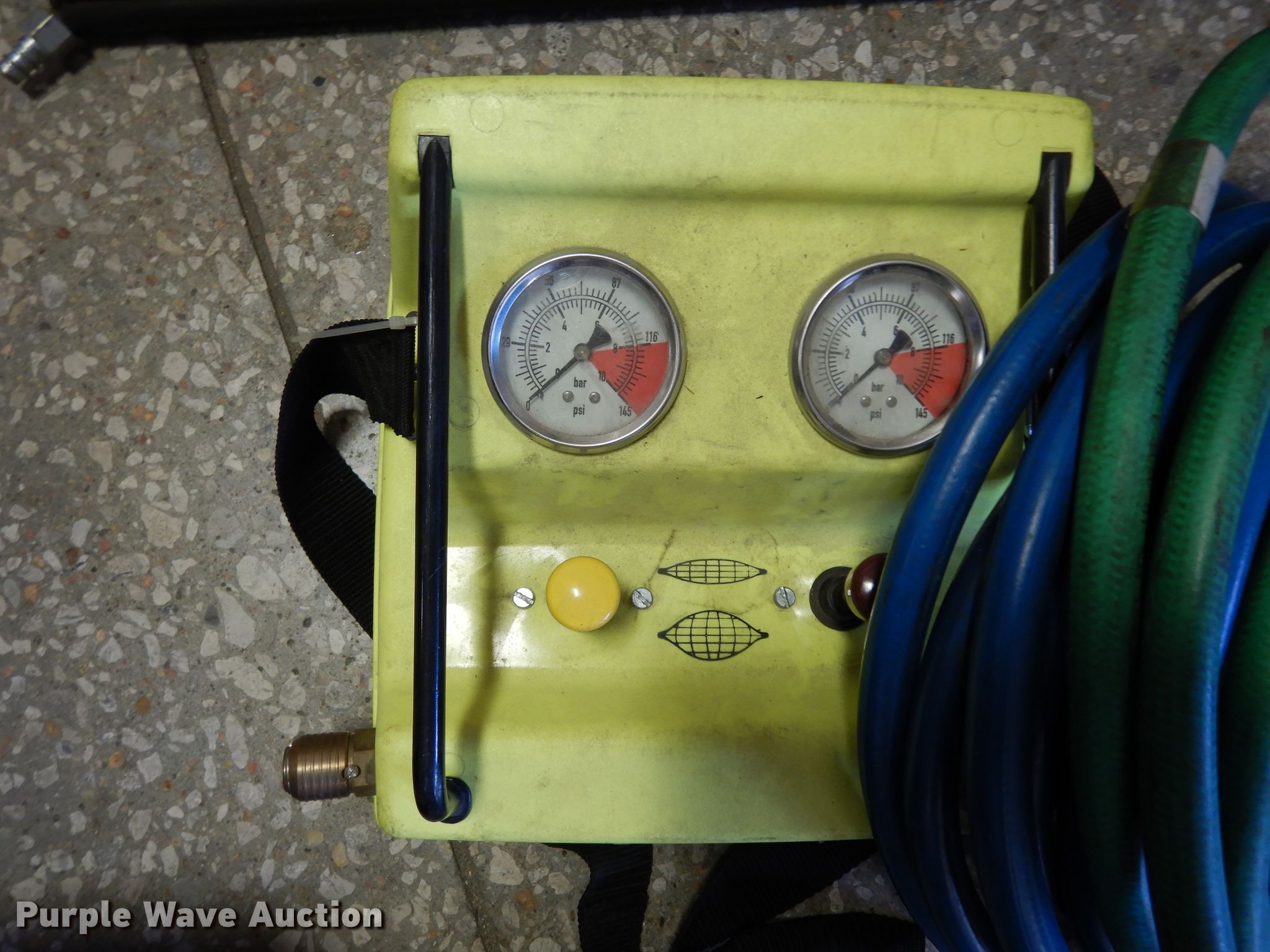 Vetter vehicle rescue air bag in Emporia, KS Item HY9560 sold