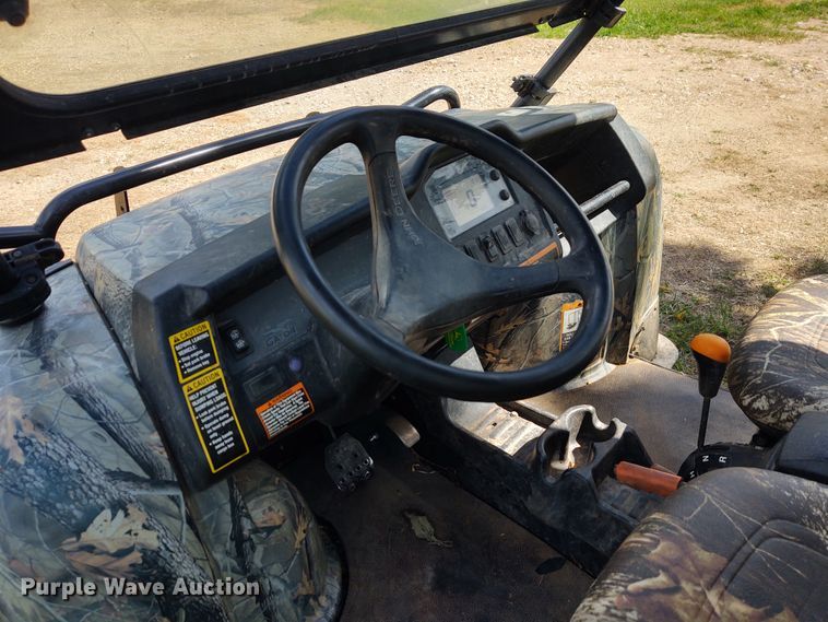 image for item DE7027 2011 John Deere Gator 825i  utility vehicle
