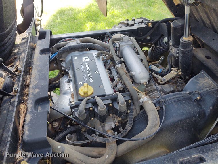 image for item DE7027 2011 John Deere Gator 825i  utility vehicle