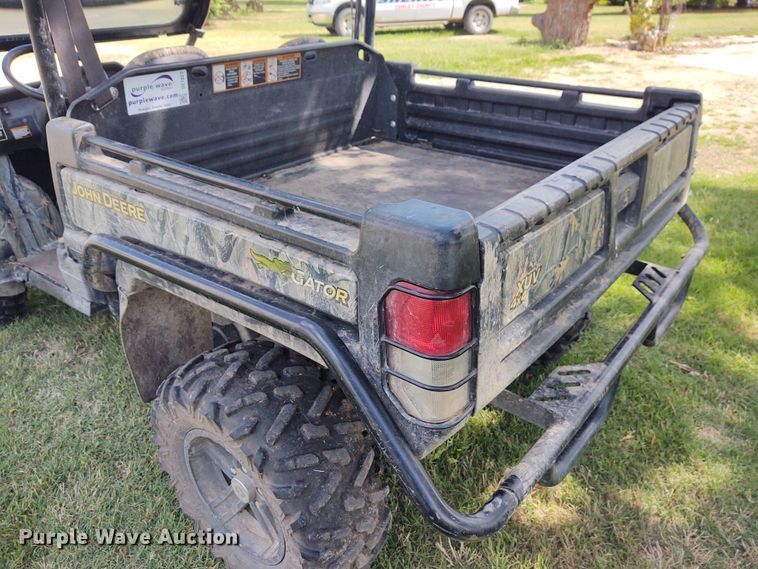 image for item DE7027 2011 John Deere Gator 825i  utility vehicle