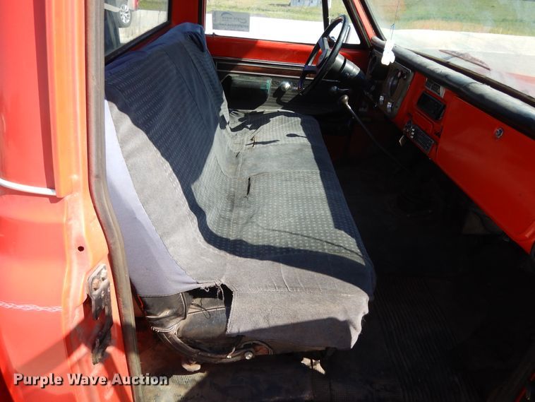 image for item DF5265 1971 Chevrolet Custom 30  tow truck