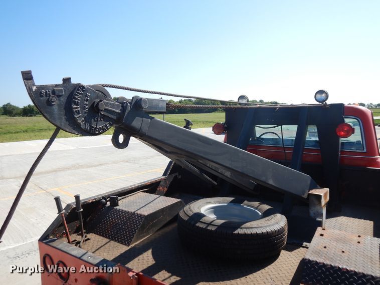 image for item DF5265 1971 Chevrolet Custom 30  tow truck