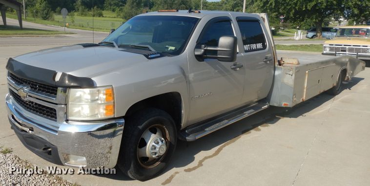 image for item DF5288 2008 Chevrolet Silverado 3500HD  Crew Cab flatbed tow truck