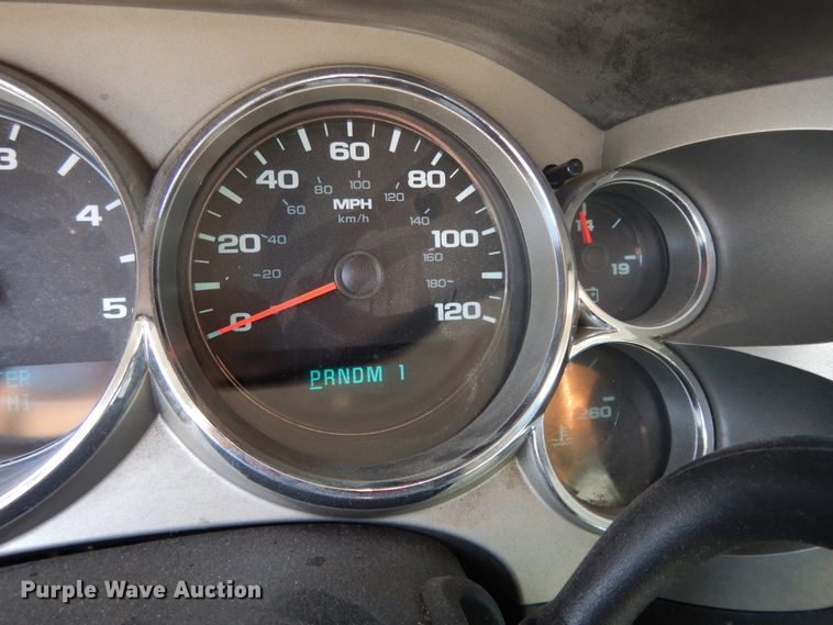 image for item DF5288 2008 Chevrolet Silverado 3500HD  Crew Cab flatbed tow truck