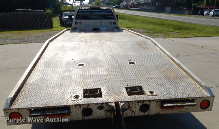 image for item DF5288 2008 Chevrolet Silverado 3500HD  Crew Cab flatbed tow truck