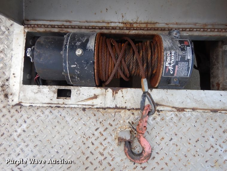 image for item DF5288 2008 Chevrolet Silverado 3500HD  Crew Cab flatbed tow truck