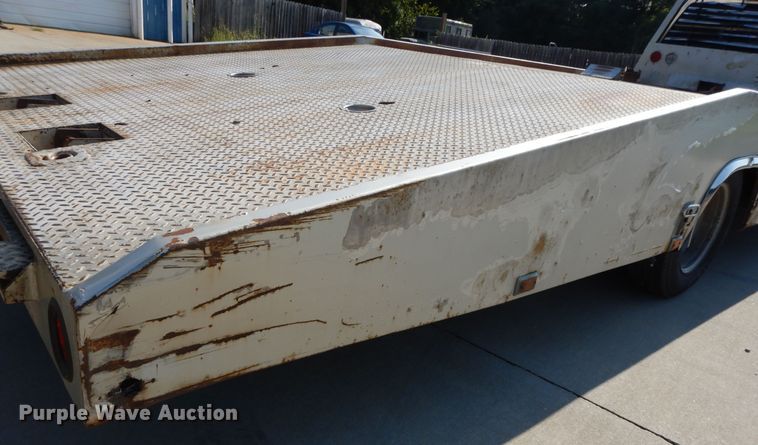 image for item DF5288 2008 Chevrolet Silverado 3500HD  Crew Cab flatbed tow truck